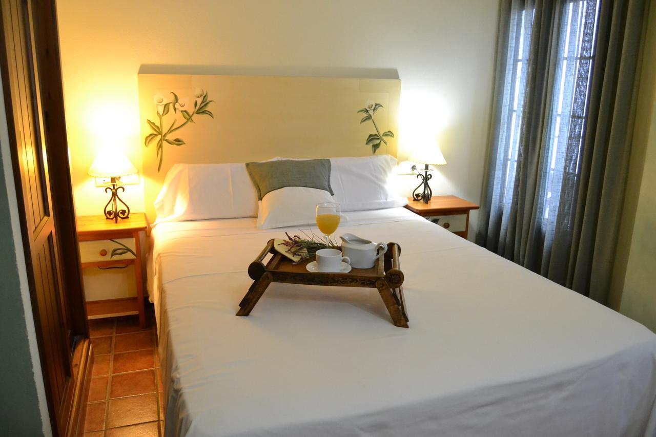 Hostal Toribio Galaroza Εξωτερικό φωτογραφία