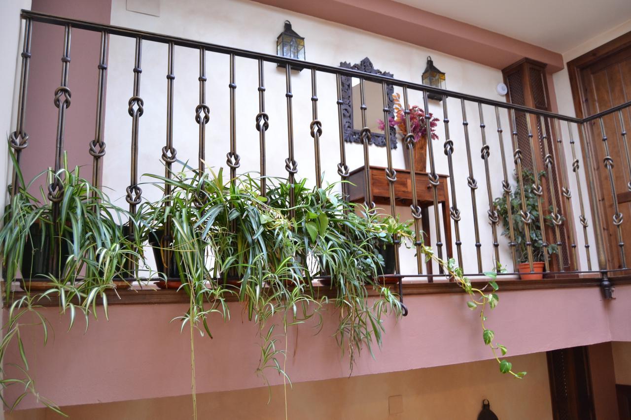 Hostal Toribio Galaroza Εξωτερικό φωτογραφία